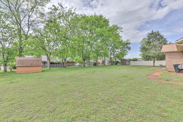 2519 Regency Park Dr, Murfreesboro, TN 37129 - view of yard
