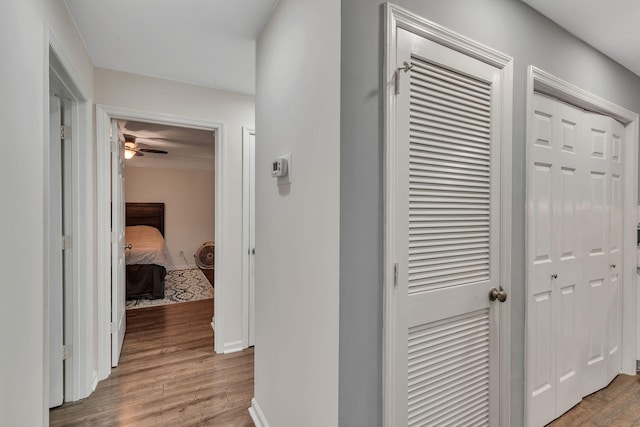 212 Post Creek Rd, Nashville, TN 37221 - hall with wood finished floors and baseboards