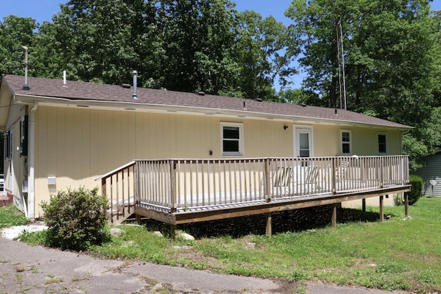 90 Laurel Ln, Paris, TN 38242 - back of property with a deck and a shingled roof