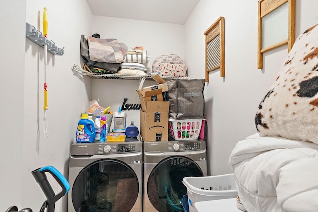 2328 C C C Rd, Dickson, TN 37055 - laundry area with washing machine and clothes dryer