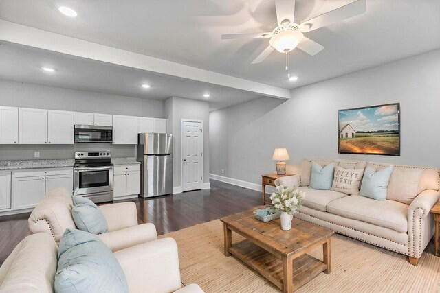 426 Caldwell Dr, Columbia, TN 38401 - photo 7