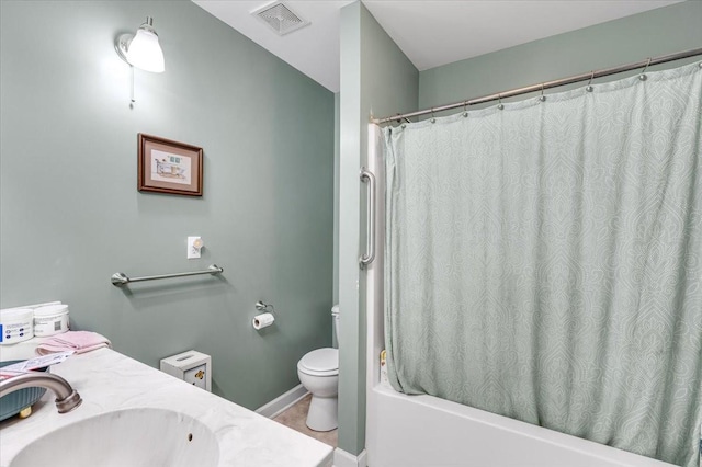 4190 Tanyard Hill Rd, Lynchburg, TN 37352 - bathroom with toilet, shower / bath combo, baseboards, and vanity