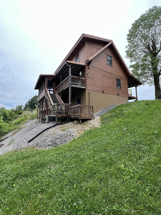 225 Bill Hunter Rd, Celina, TN 38551 - back of property featuring a yard and a deck