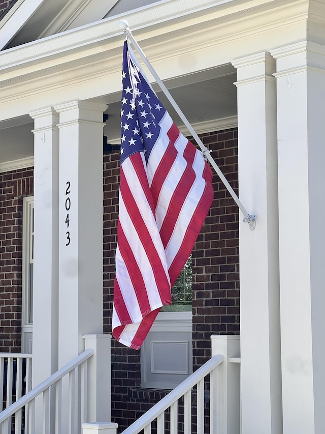 2043 Nathaniel Rd, Franklin, TN 37064 - exterior view of brick siding and ornate columns