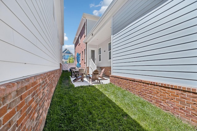 2043 Nathaniel Rd, Franklin, TN 37064 - view of yard with a patio area and entry steps