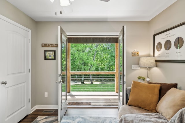 200 Lindsey Hollow Rd, Gallatin, TN 37066 - entryway featuring wood finished floors, a ceiling fan, and baseboards