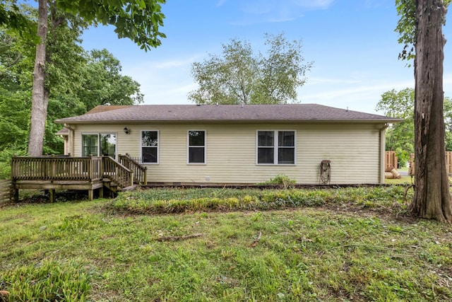 1054 Cragfront Est Loop, Gallatin, TN 37066 - rear view of property featuring a wooden deck and a lawn
