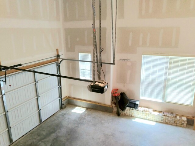 168 Cobbler Cir, Hendersonville, TN 37075 - view of garage