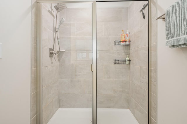 3232 Firerock Dr, Murfreesboro, TN 37128 - bathroom featuring a shower stall
