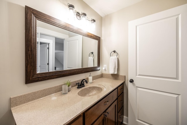 725B N Russell St, Portland, TN 37148 - bathroom featuring vanity