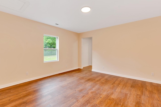 1318 Hwy S Unit 341, Chickamauga, GA 30707 - unfurnished room with light wood finished floors and baseboards