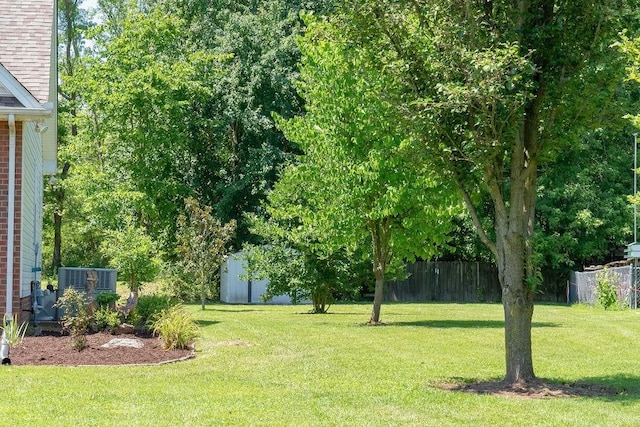152 Cody Ct, Portland, TN 37148 - view of yard with central AC unit