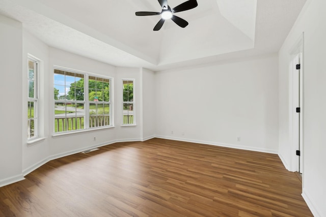 1075 Kathryn Rd, Mount Juliet, TN 37122 - spare room featuring wood finished floors, a ceiling fan, and baseboards