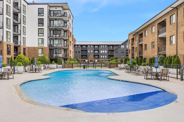 200 Manufacturers Rd Apt 241, Chattanooga, TN 37405 - community pool with a patio