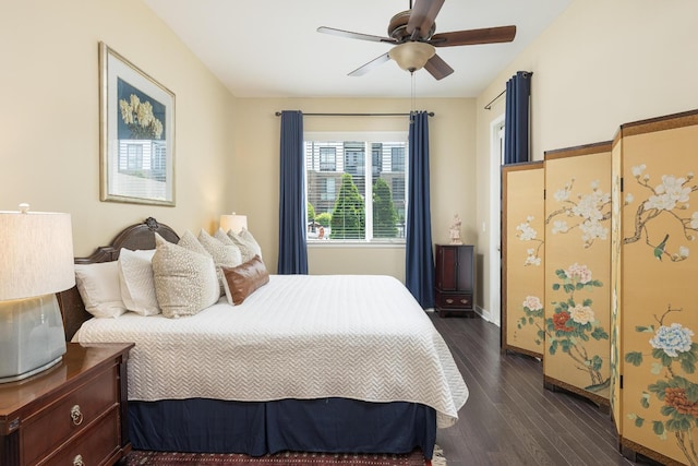 200 Manufacturers Rd Apt 241, Chattanooga, TN 37405 - bedroom with dark wood-type flooring, ceiling fan, and baseboards