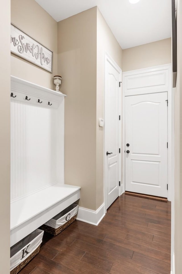 1237 Potter Ln, Gallatin, TN 37066 - mudroom featuring wood finished floors and baseboards