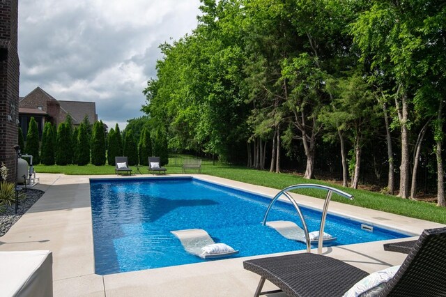 1237 Potter Ln, Gallatin, TN 37066 - outdoor pool with a patio and a yard
