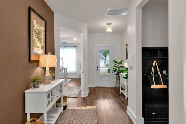 3608 Barbee Ct, Rockvale, TN 37153 - entryway featuring wood finished floors and baseboards