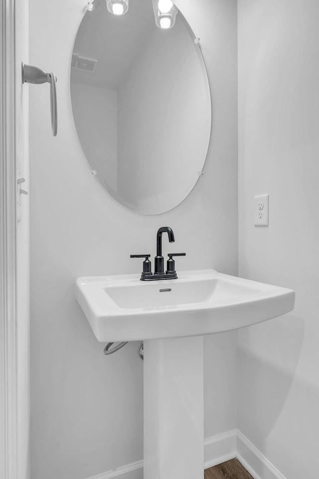 130 Beignet Aly, Hendersonville, TN 37075 - bathroom with a sink and baseboards