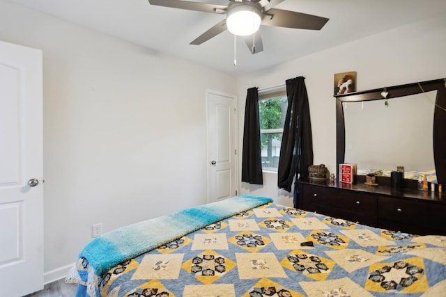 1602 Pleasant Grove Rd, Westmoreland, TN 37186 - bedroom with ceiling fan