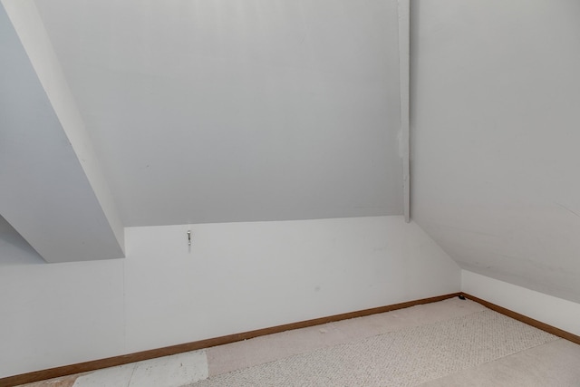 206 Sayre Ln, Murfreesboro, TN 37127 - detailed view of carpet and baseboards
