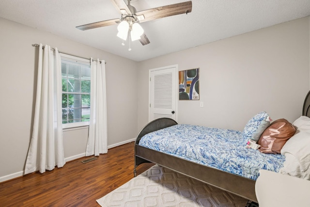 979 S Main St S, Eagleville, TN 37060 - bedroom with wood finished floors, baseboards, and a ceiling fan