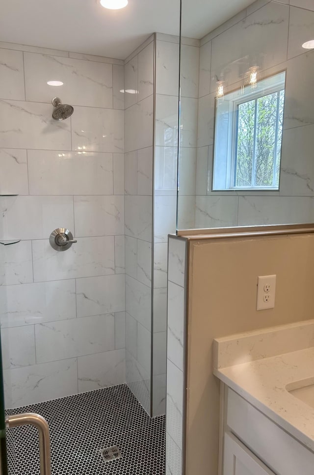 5930 Carl Pl, Nashville, TN 37209 - full bath with tiled shower and vanity