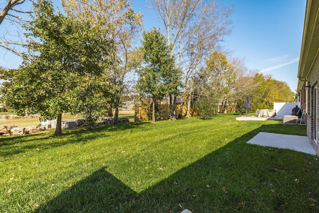 441 Golden Meadow Ln, Hendersonville, TN 37075 - view of grassy yard with a patio