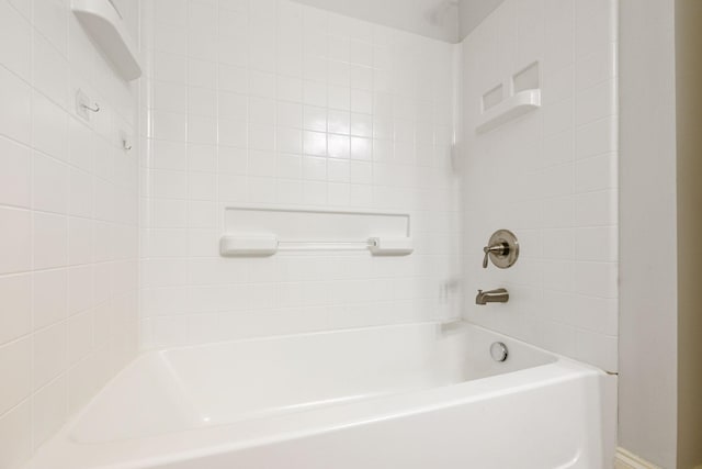 735 Tulip Grove Rd Unit 325, Hermitage, TN 37076 - bathroom featuring bathing tub / shower combination