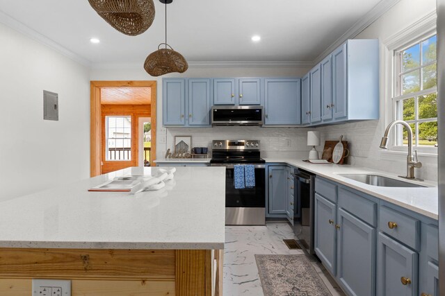1371 Pomona Rd, Dickson, TN 37055 - kitchen with stainless steel appliances, a sink, light marble finish floors, plenty of natural light, and recessed lighting