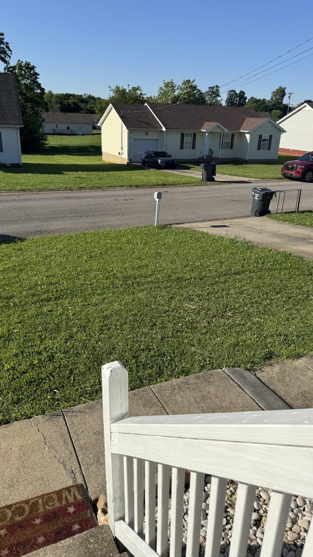 312 Pappy Dr, Oak Grove, KY 42262 - view of grassy yard