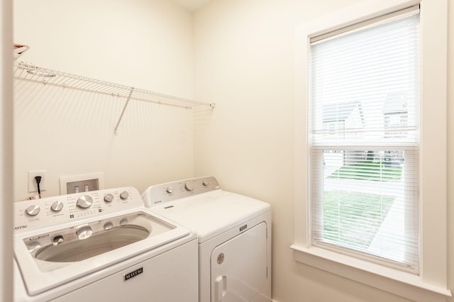 287 Cloverbrook Way, Gallatin, TN 37066 - laundry room featuring washer and clothes dryer