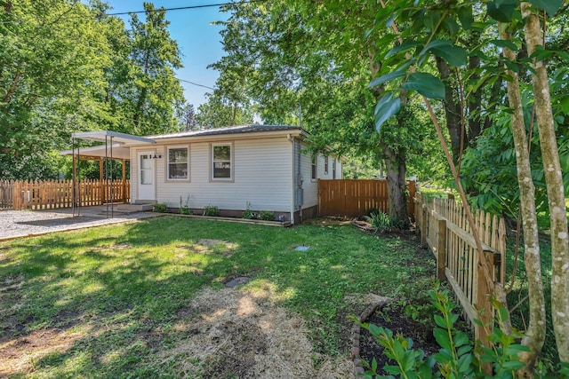 203 Summer St, Mount Pleasant, TN 38474 - view of front facade with a carport