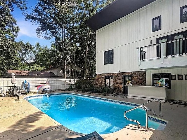 342 Drawbridge Trce, Paducah, KY 42003 - view of pool featuring a fenced backyard and a patio