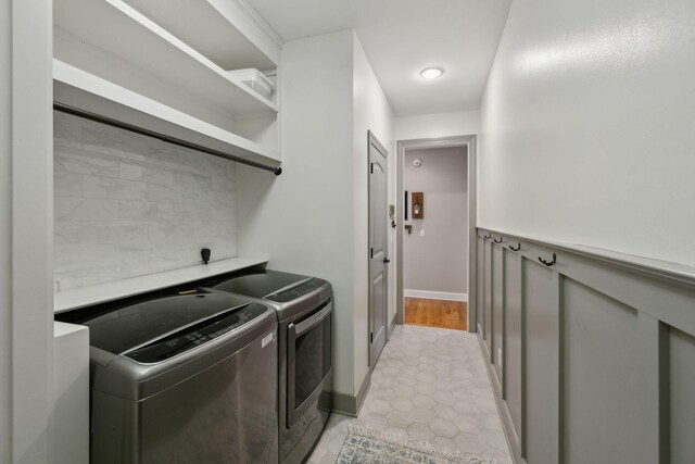 7579 Nightfall Cir, Ooltewah, TN 37363 - laundry room with washing machine and clothes dryer
