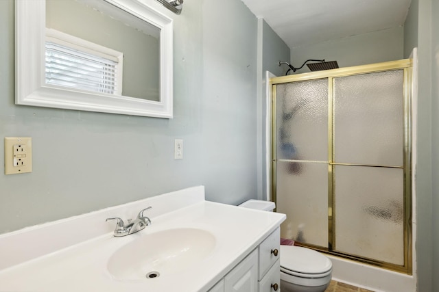 805 Springmont Dr, Hopkinsville, KY 42240 - full bathroom featuring a shower stall and vanity