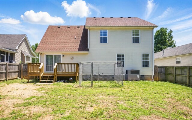 3716 S Jot Dr, Clarksville, TN 37040 - back of house with a deck and crawl space