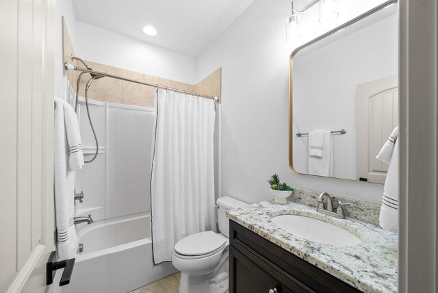 127 Copperstone Dr, Clarksville, TN 37043 - full bath with vanity, toilet, and shower / bath combo with shower curtain