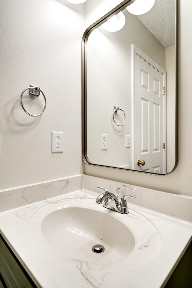 3889 Mackenzie Dr, Clarksville, TN 37042 - bathroom with vanity