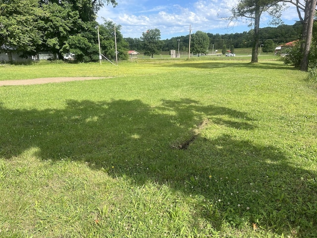 90 Creek St, Big Sandy, TN 38221