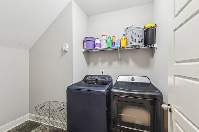 974 Bonellis Ln, Clarksville, TN 37040 - laundry room with separate washer and dryer and baseboards