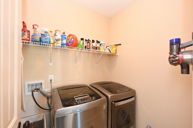102 Cobbler Cir, Hendersonville, TN 37075 - laundry area featuring washing machine and dryer