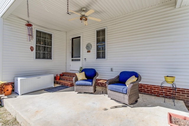 2119 W Lincoln St, Tullahoma, TN 37388 - view of patio / terrace featuring ceiling fan and entry steps