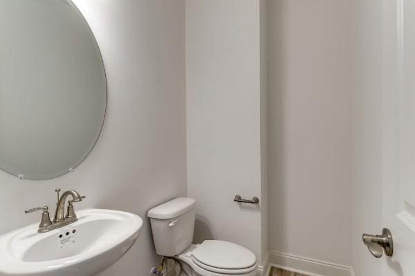 923 SE Broad St Unit A4, Murfreesboro, TN 37130 - bathroom with a sink and toilet