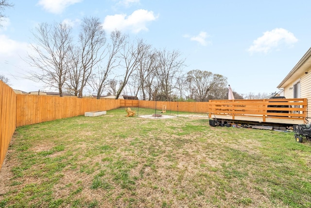 202 Jim Thorpe Dr, Clarksville, TN 37042 - view of yard with a wooden deck