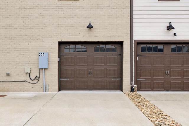 229 Claremont Ct, Gallatin, TN 37066 - garage with concrete driveway