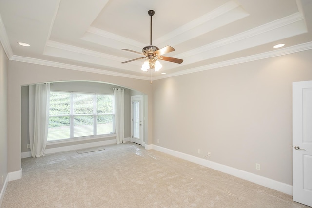 2732 Avington Ct, Murfreesboro, TN 37128 - unfurnished room with a tray ceiling, light carpet, ceiling fan, ornamental molding, and baseboards