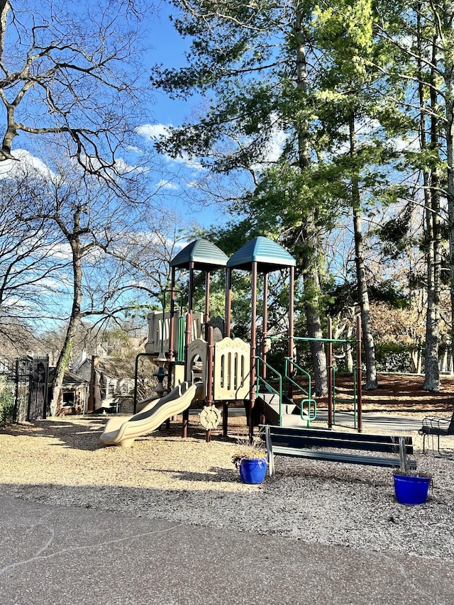 216 Chestnut Hill Dr, Nashville, TN 37215 - view of community play area