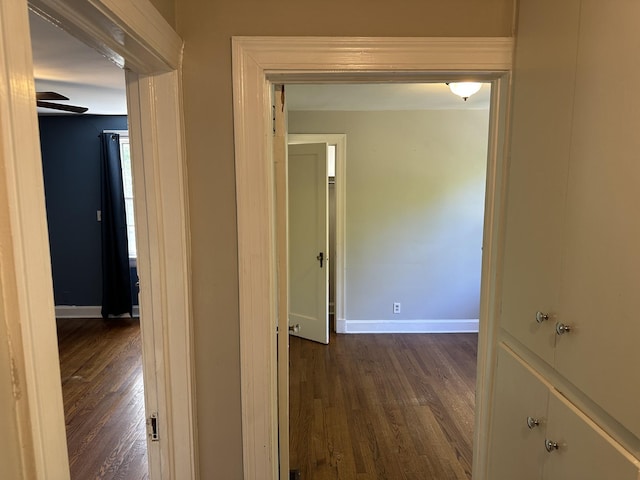 2910 Woodlawn Dr, Nashville, TN 37215 - corridor featuring dark wood finished floors and baseboards