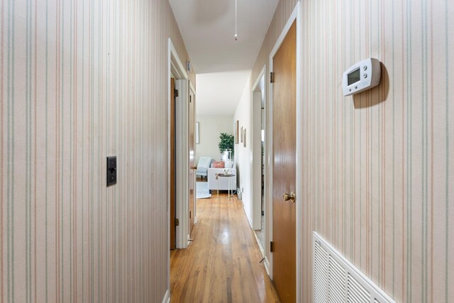 110 Rainbow Cir, Columbia, TN 38401 - hallway featuring light wood-style floors and wallpapered walls